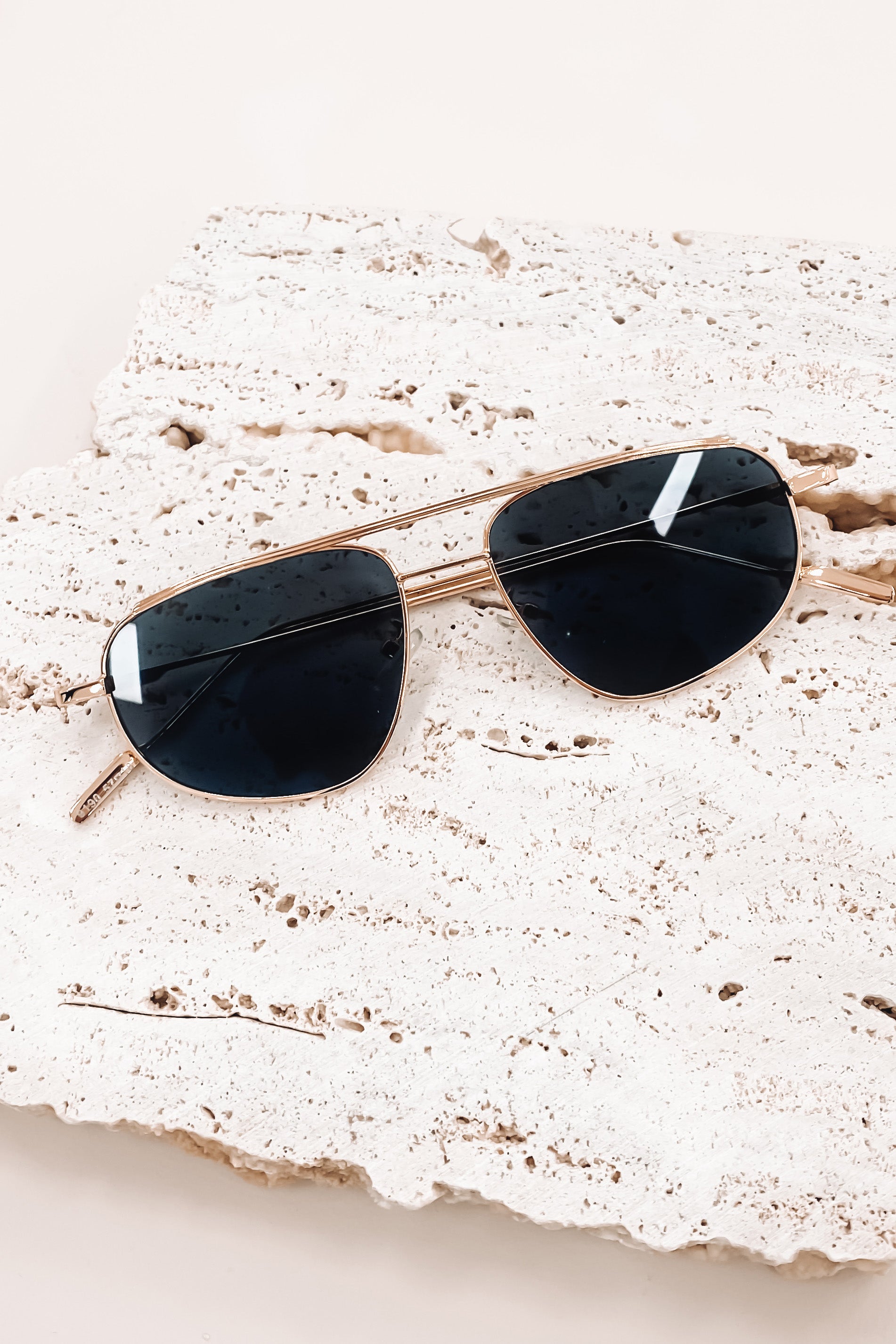 Iris Sunglasses Gold // Black