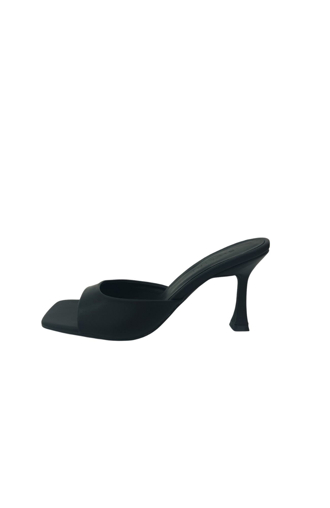 Quade Heel Black